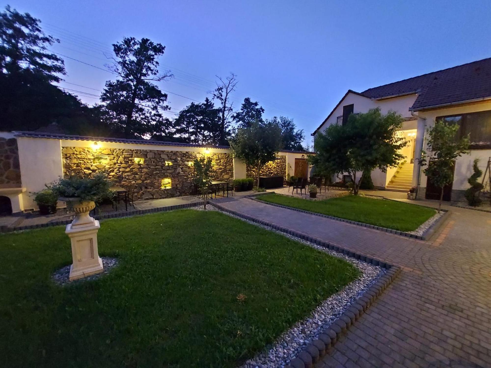 Conacul Poetilor Hotel Gura Rîului Buitenkant foto